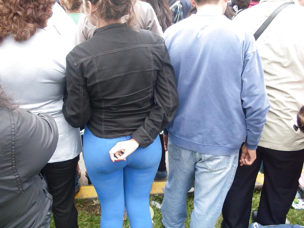 20P Culonas en calle