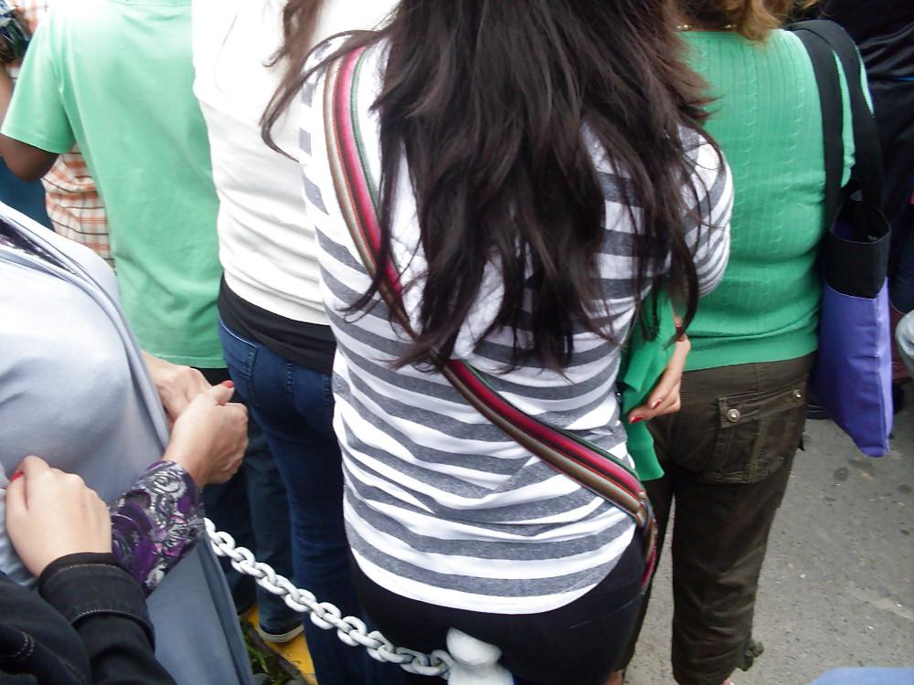 20P Culonas en calle