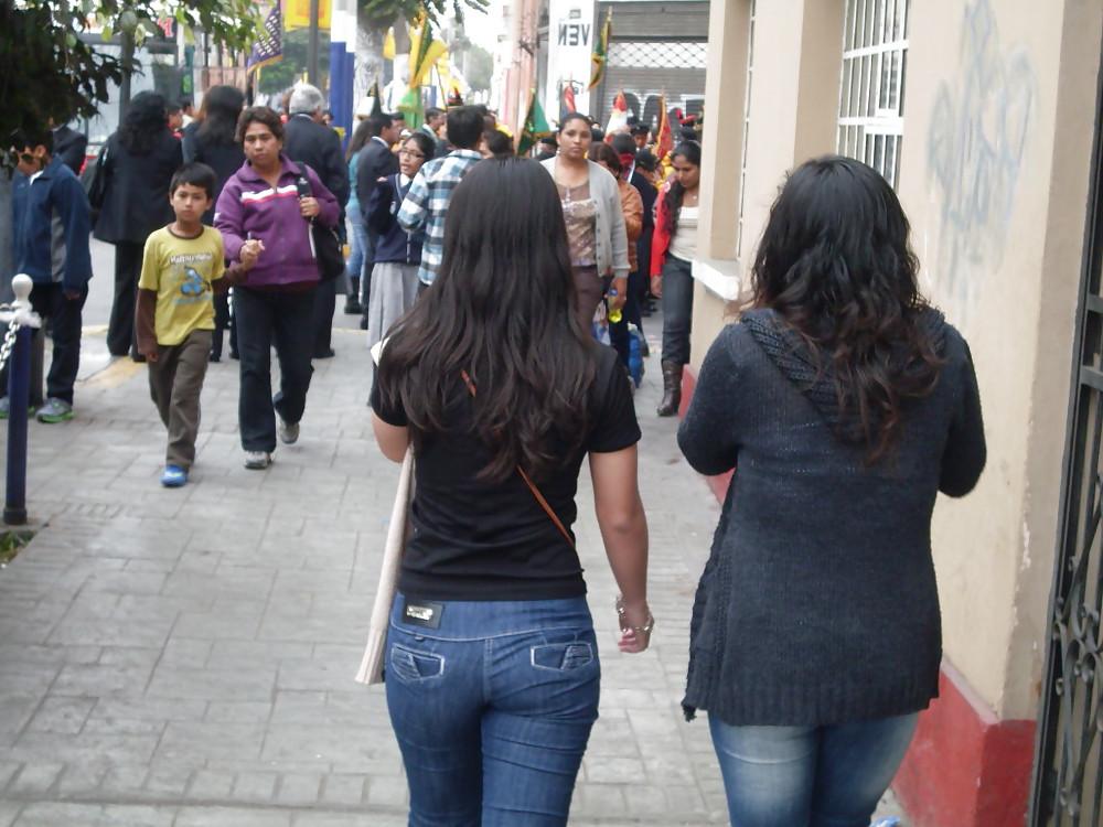20P Culonas en calle