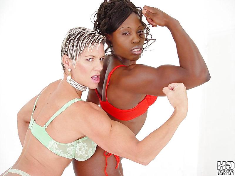 25P Muscle blonde mistress