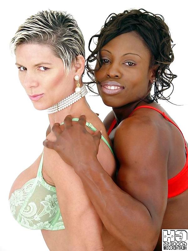25P Muscle blonde mistress