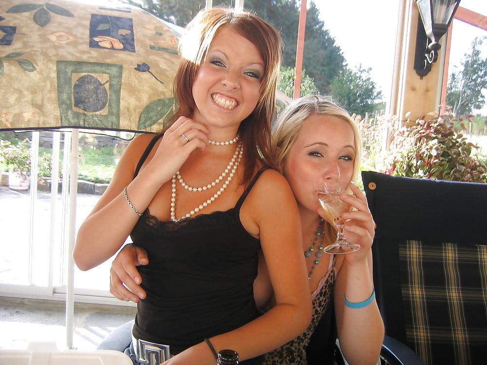 25P Holiday girlfriends