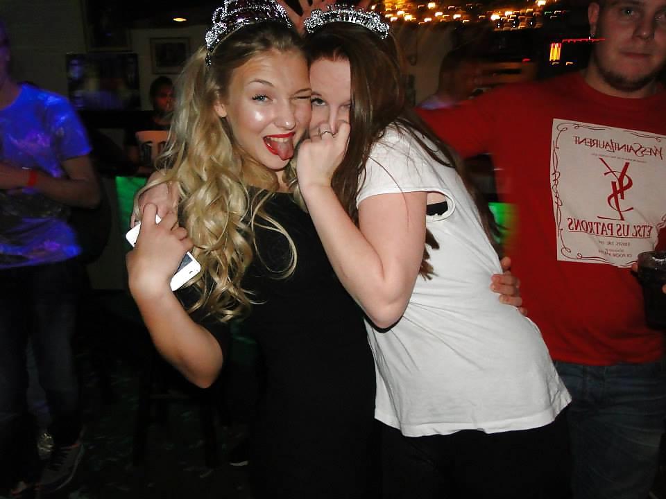 25P Dutch slut 33