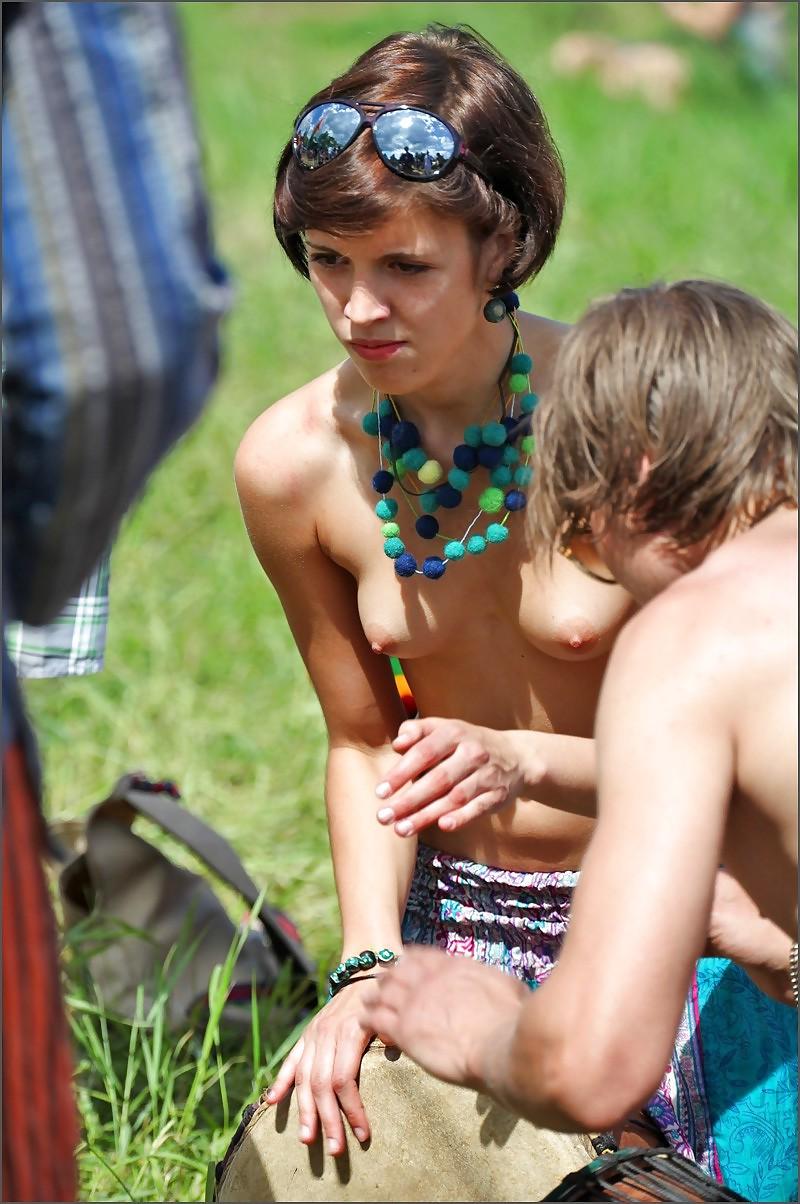 13P Hippy Chicks