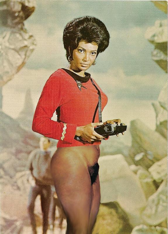 17P Hot Sci-fi TV and Film Babes from the 60s and 70s
