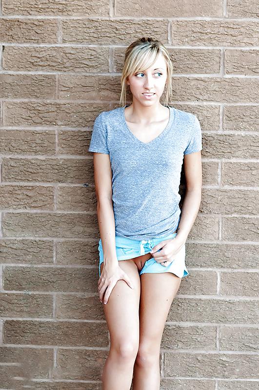 25P The hottest Public Flashing Babes