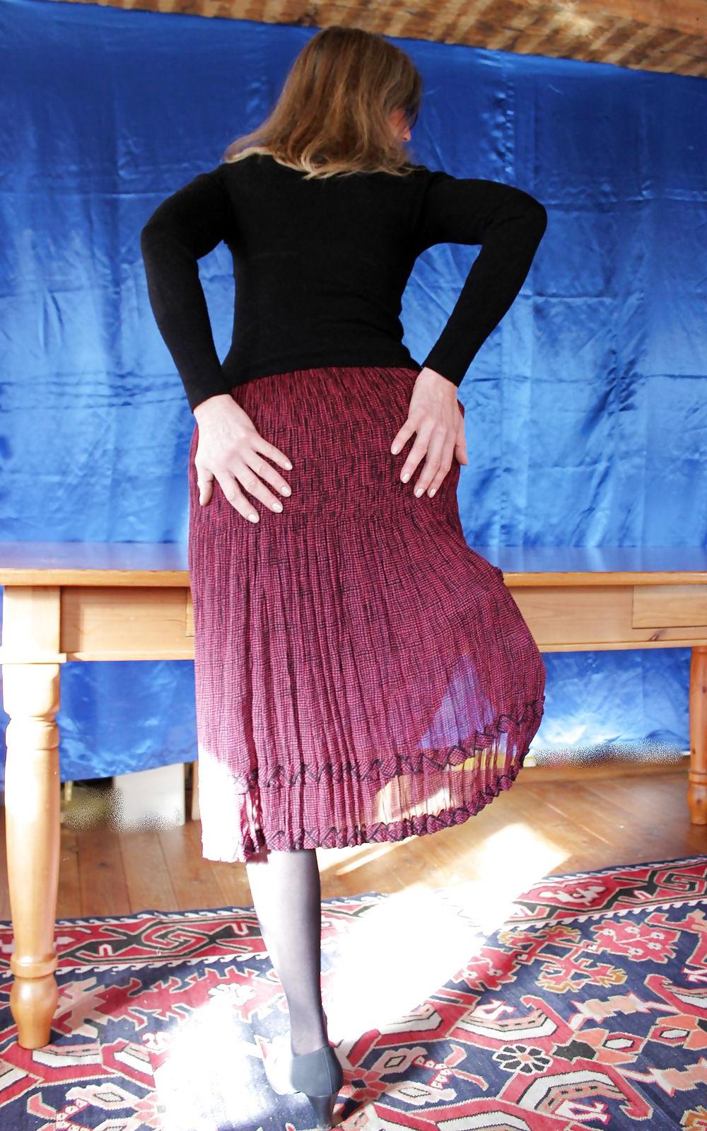 12P Annabel - stripping at home