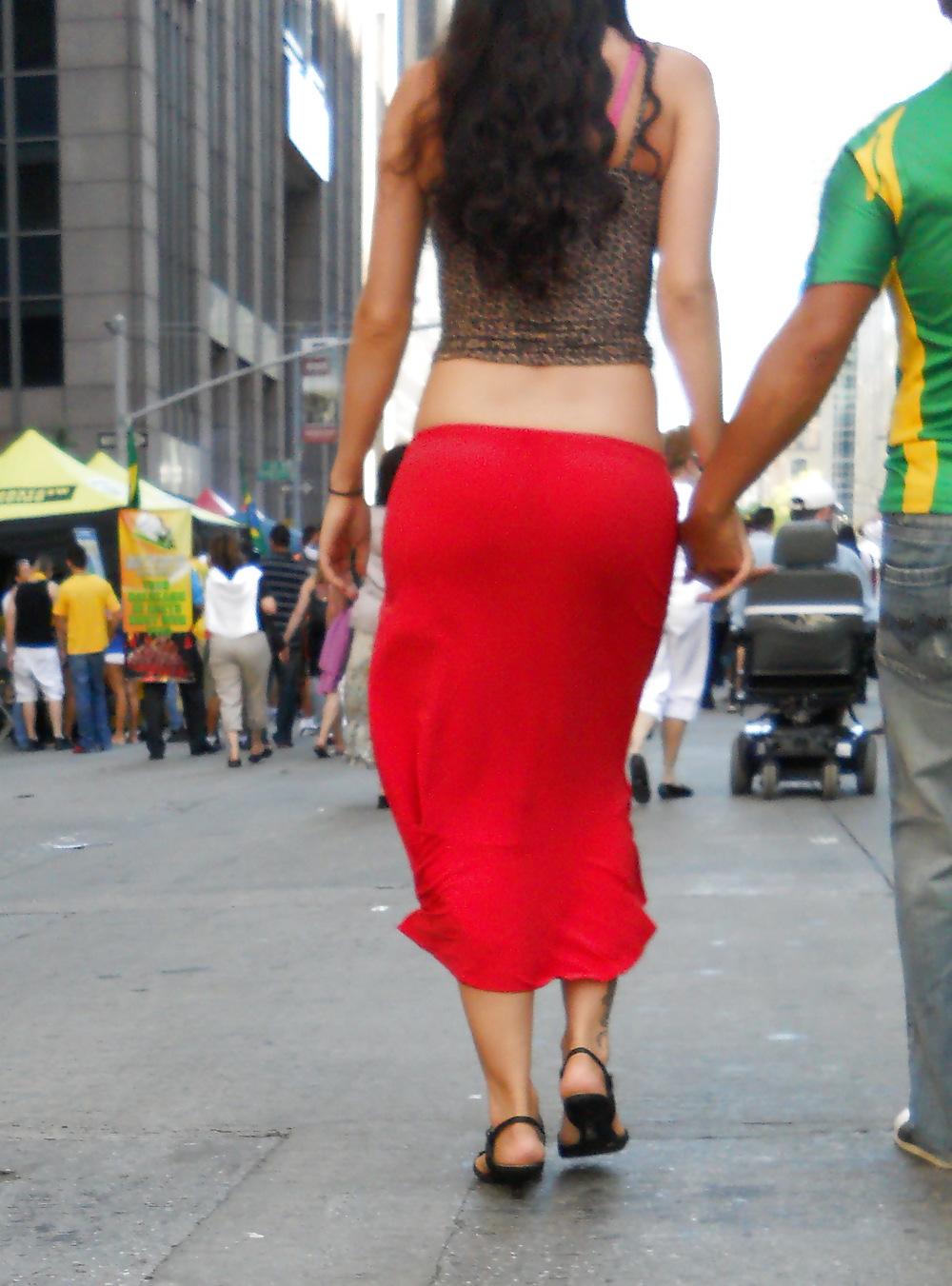 7P Candid non porn babe in a tight long red skirt