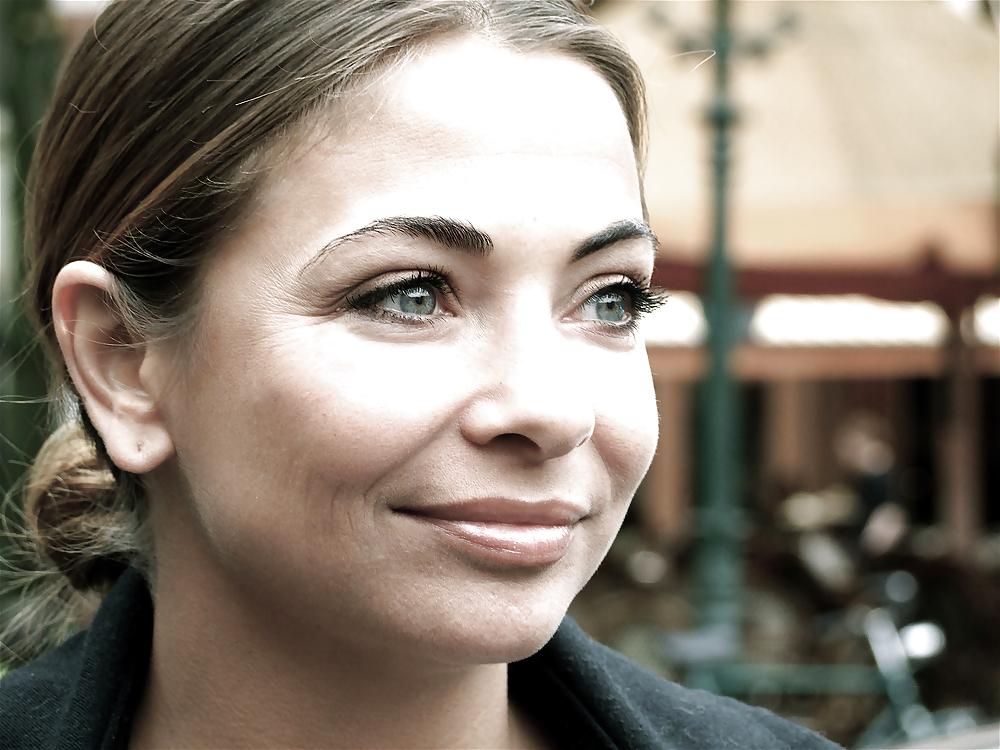 25P Georgina Verbaan (Dutch Cum Slut)