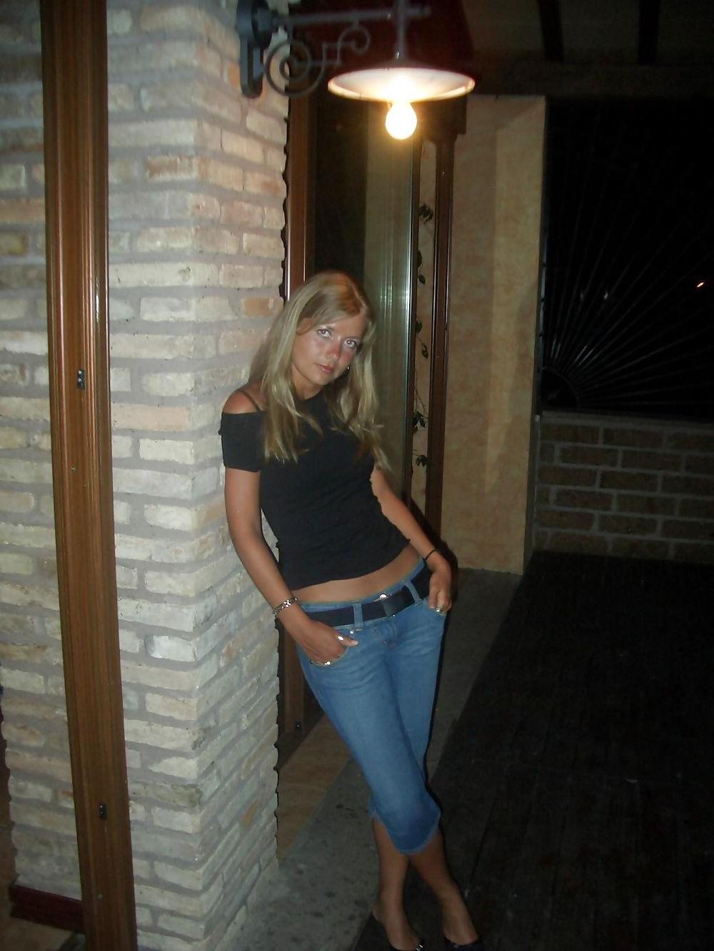 25P A Beautiful Girl in a Holiday.  Part. 1