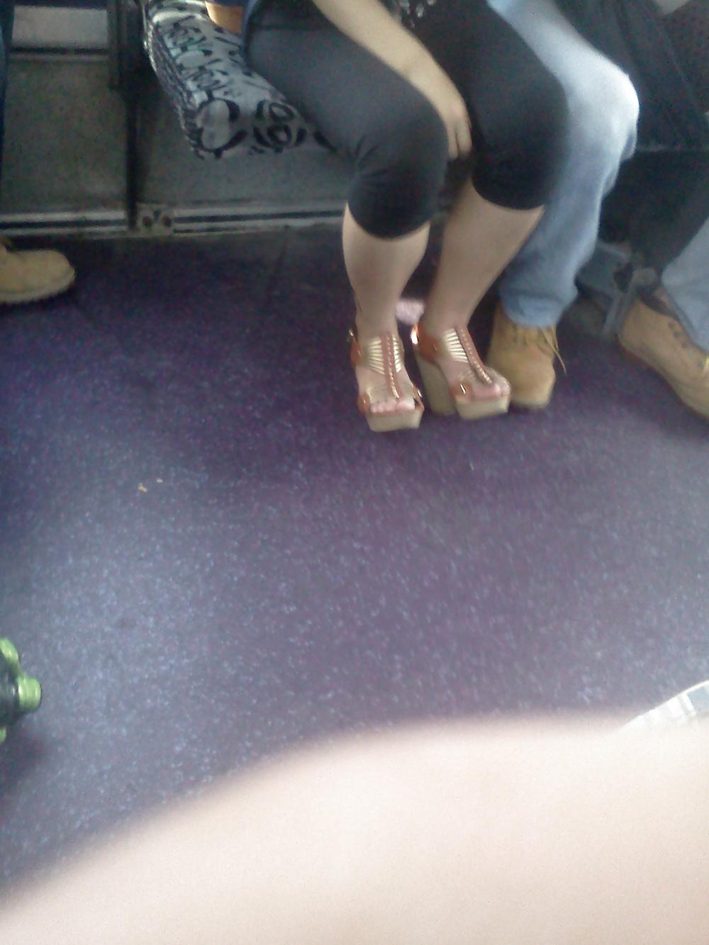 19P Love comments candid phone pics