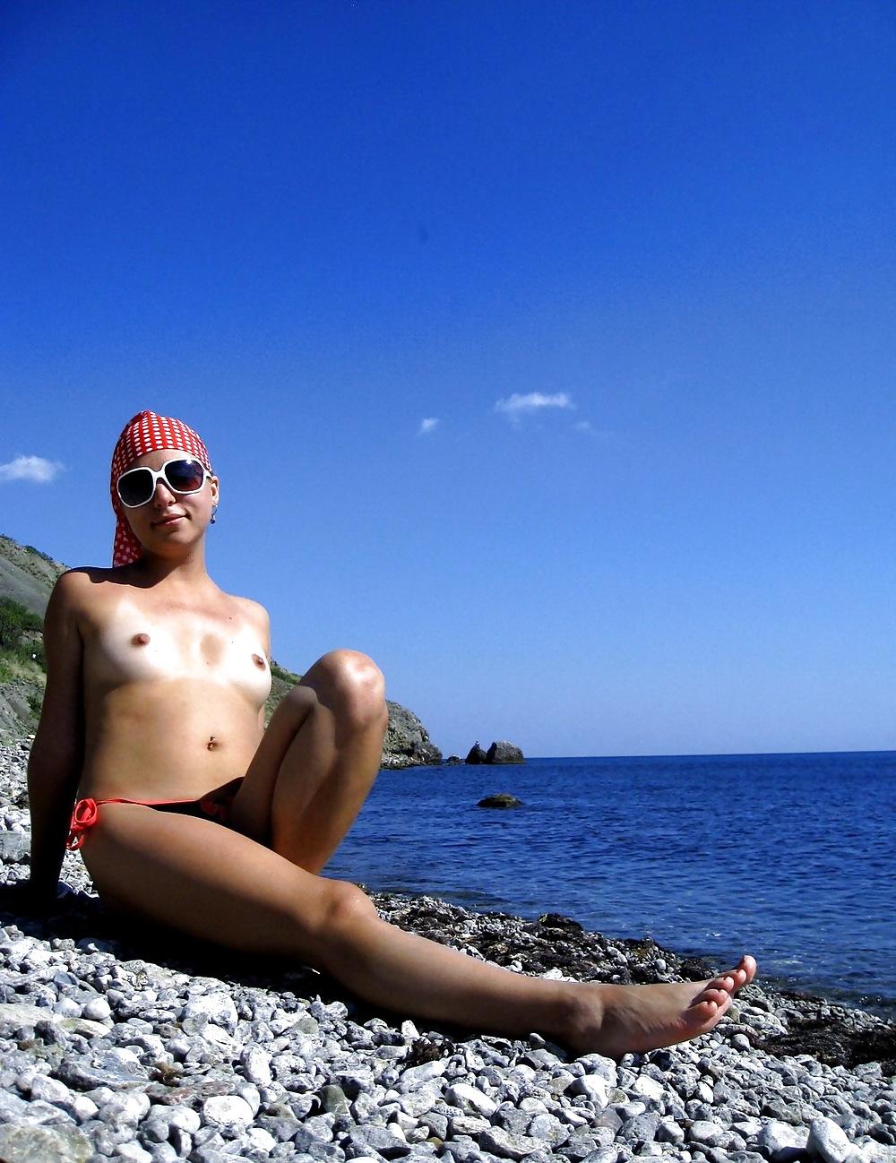 25P Hot blonde girl at the beach