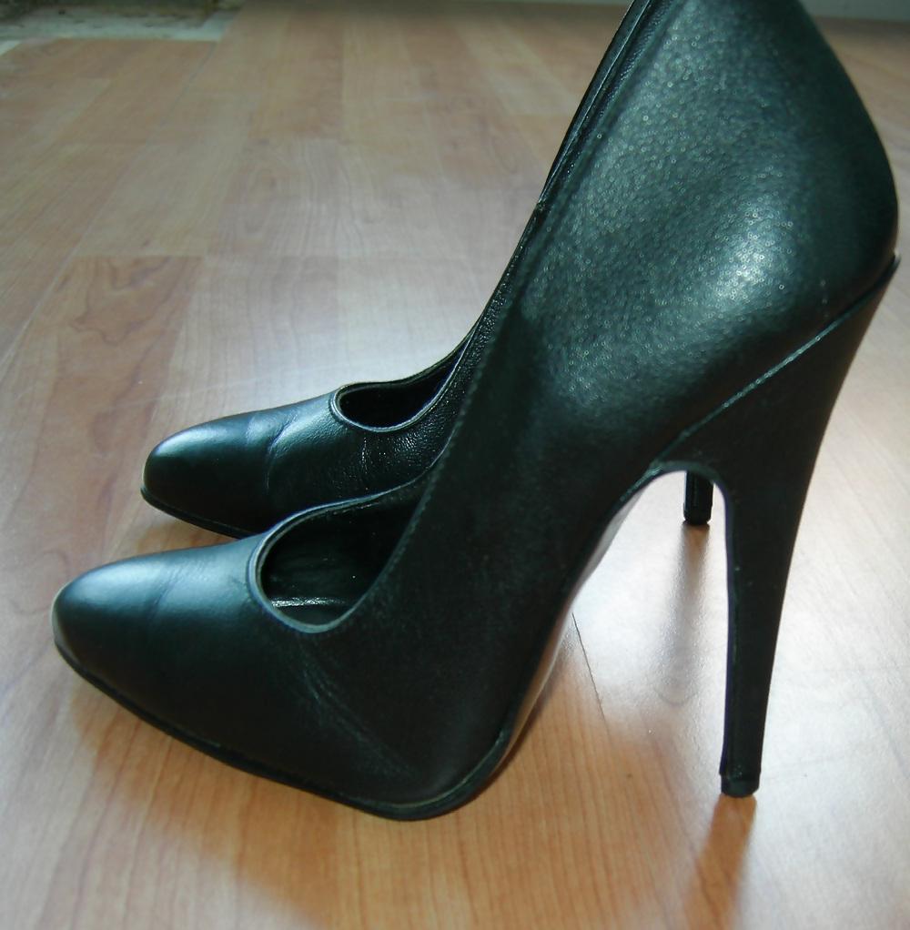 17P Heels and penis 5