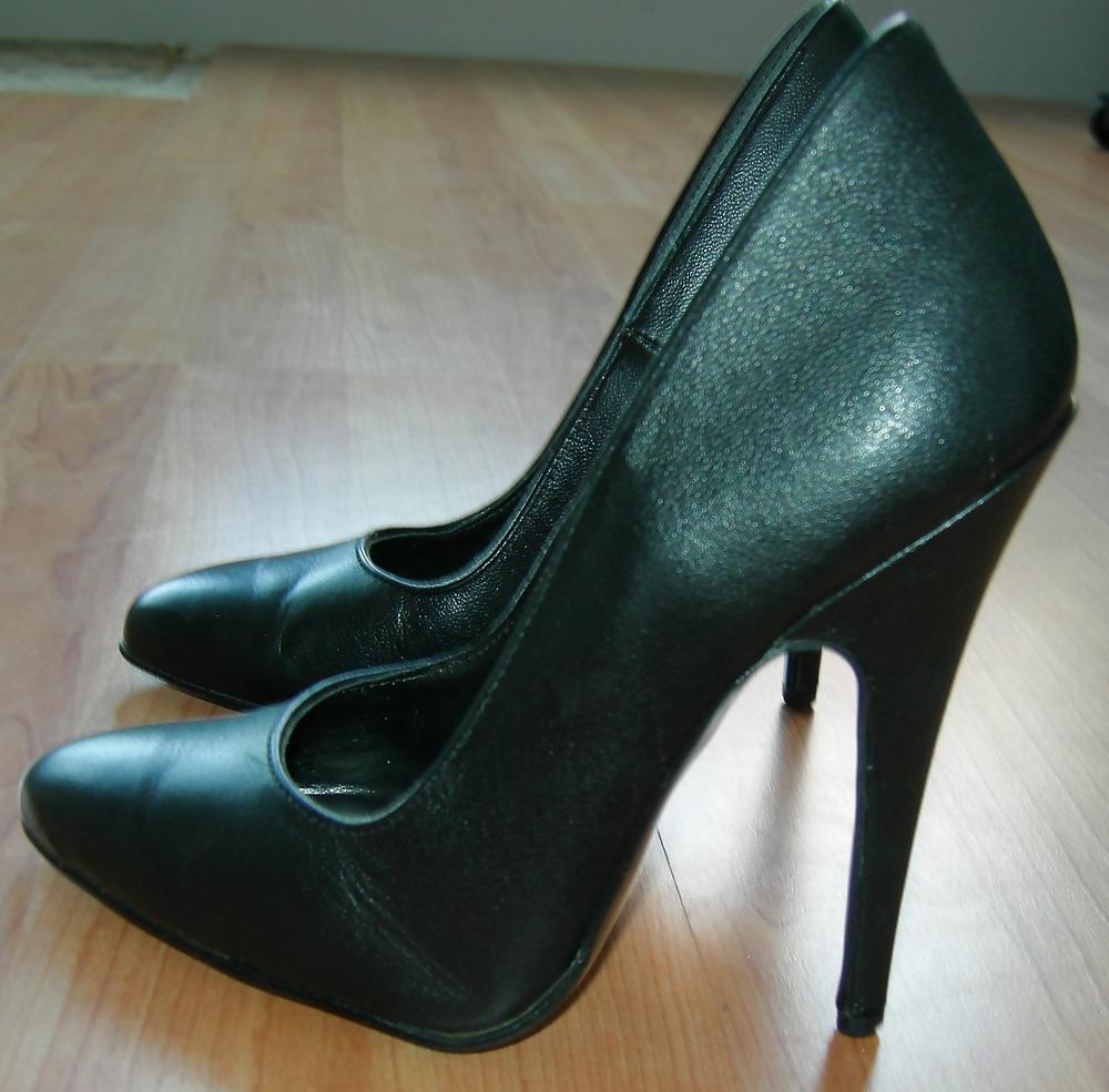 17P Heels and penis 5