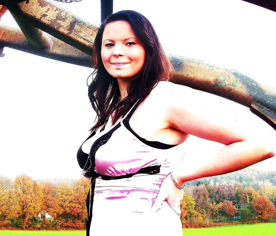 14P Facebook Milfs and Girls