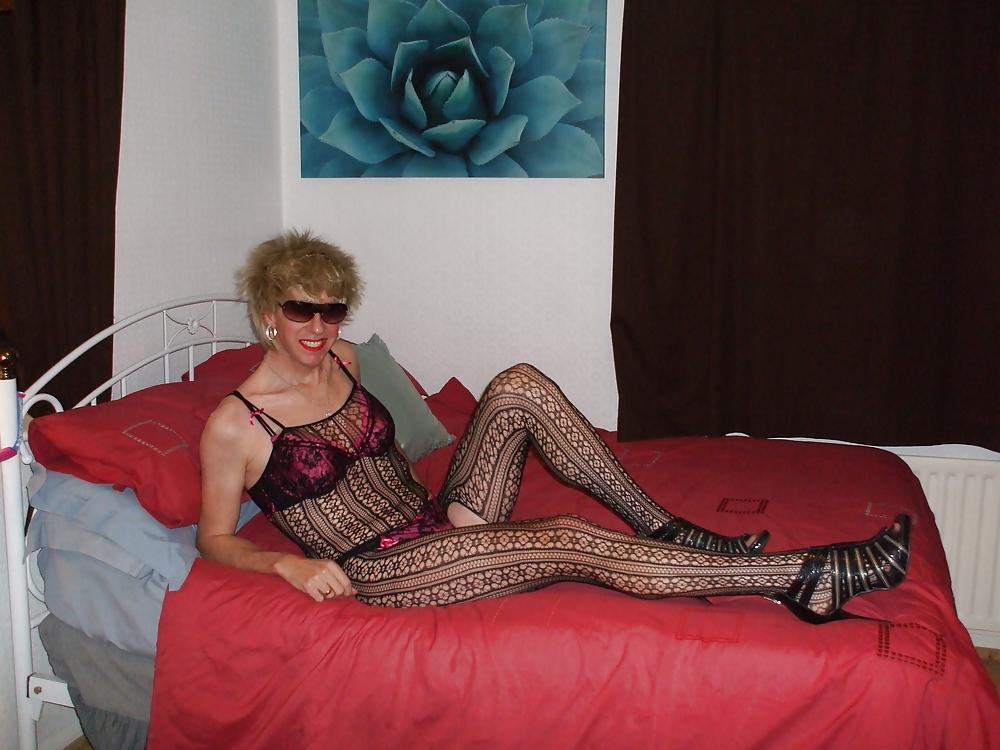 25P Sissy Bodystocking ....