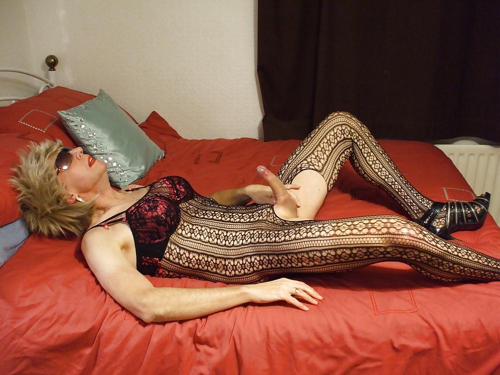 25P Sissy Bodystocking ....