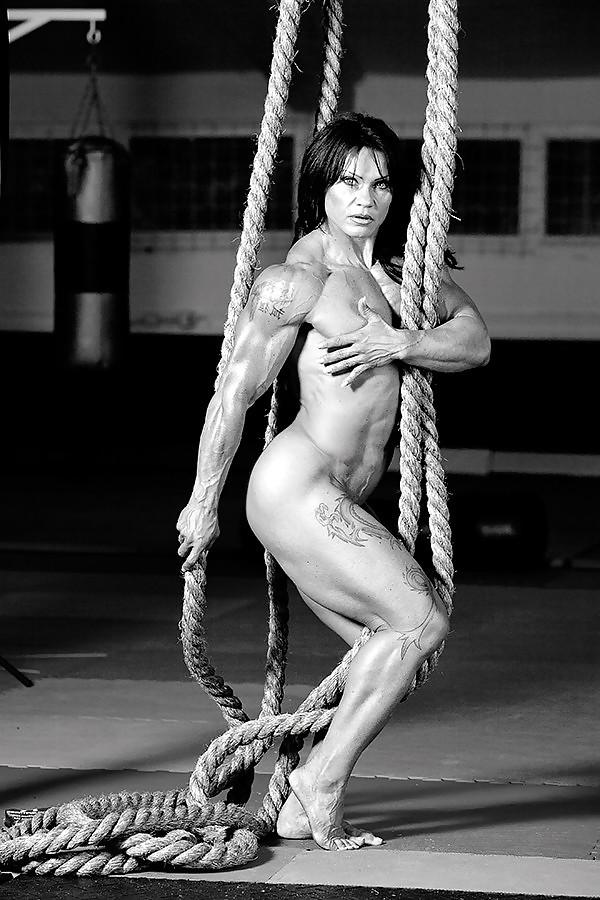 25P Beautiful Female bodybuilders 2