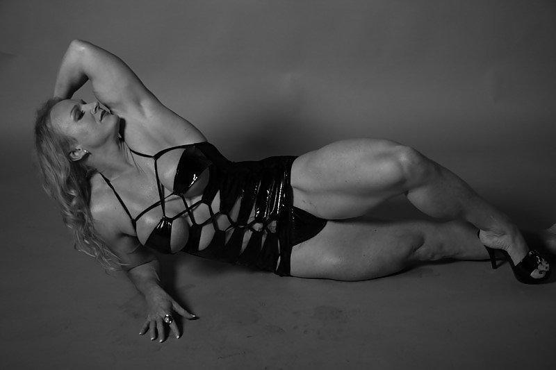 25P Beautiful Female bodybuilders 2