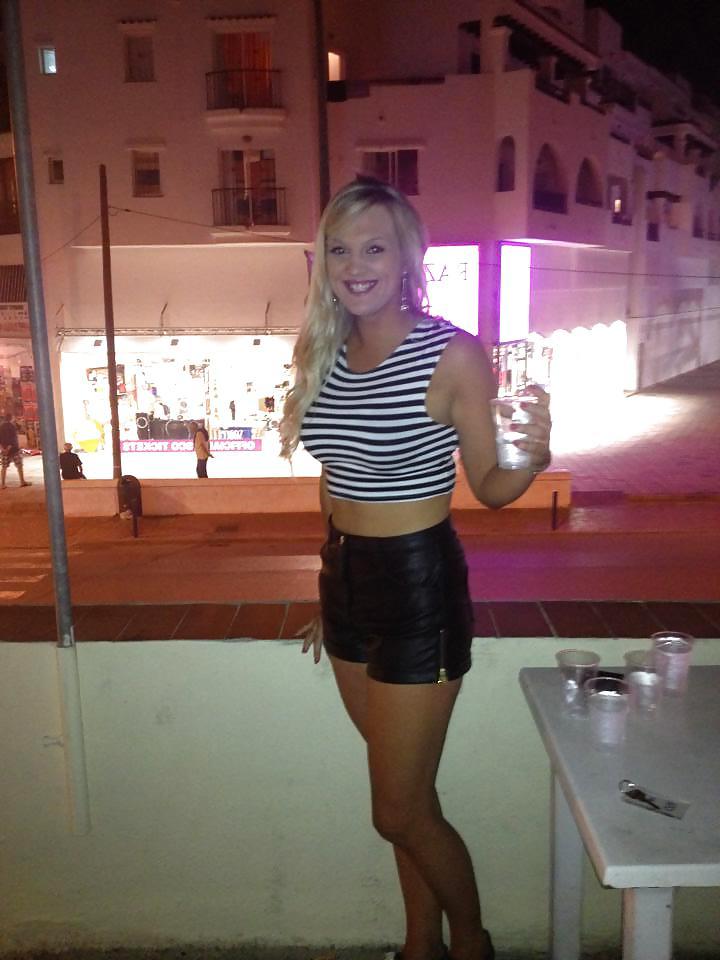 25P Facebook slut holiday in Ibiza