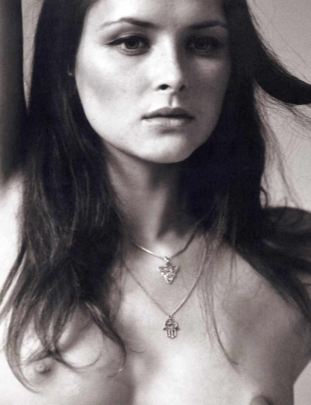 16P Vogue Calendar (2003)