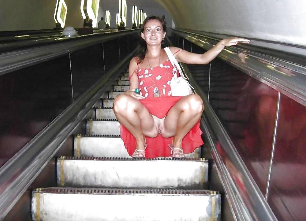 16P Public flashes ass tits and pussy to adore