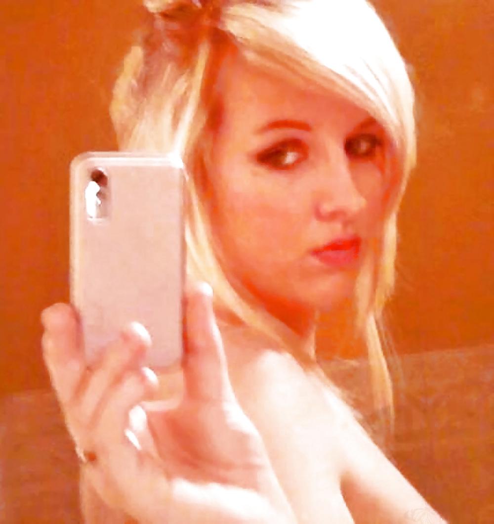 25P The Best of Exposed Manchester GF Nicki