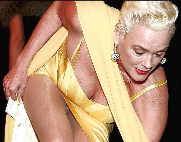 16P Celeb upsirkt pantyhose