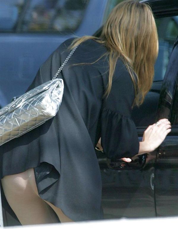 16P Celeb upsirkt pantyhose