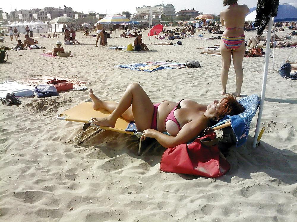 25P Busty granny on the beach! Mixed!
