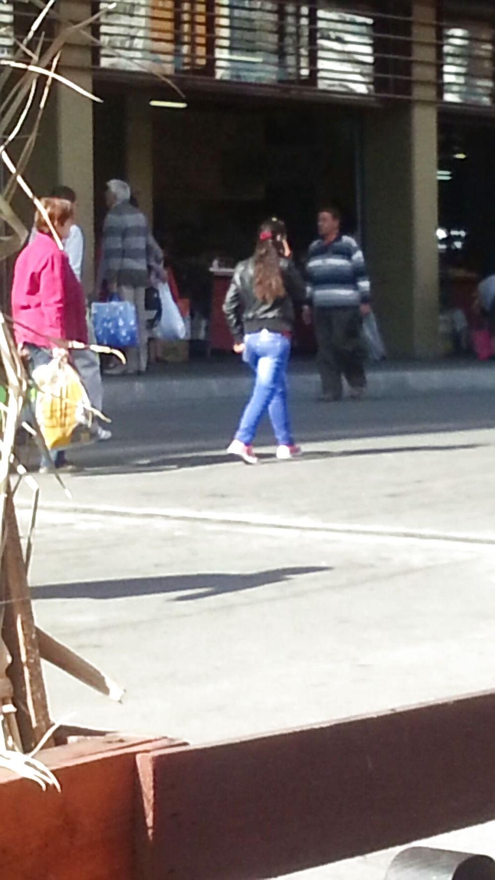 25P Gipsy girls romanian