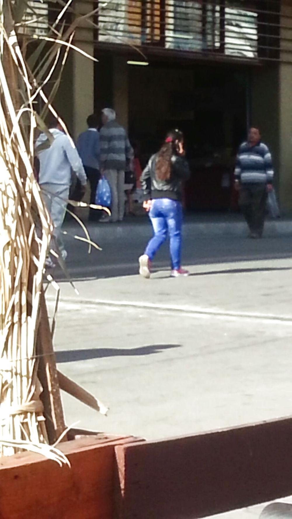 25P Gipsy girls romanian