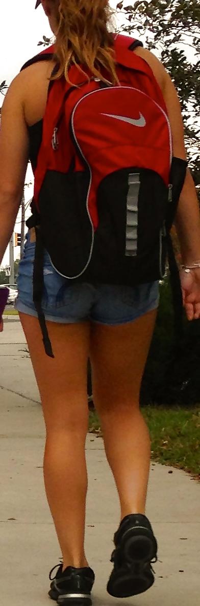 21P Girls around campus that we like