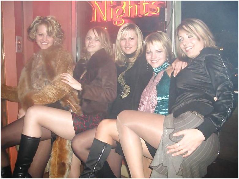 25P Nice Amateur Pantyhose 3