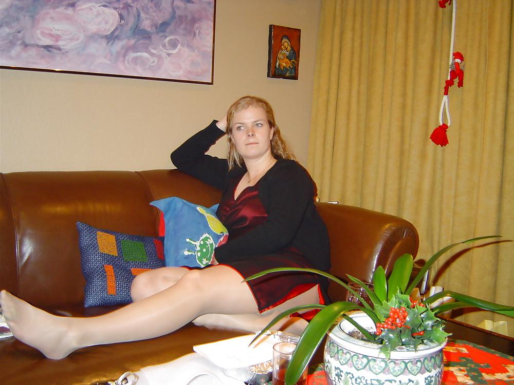 25P Nice Amateur Pantyhose 3