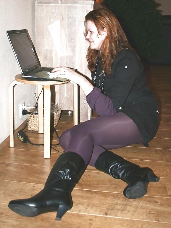 25P Nice Amateur Pantyhose 3