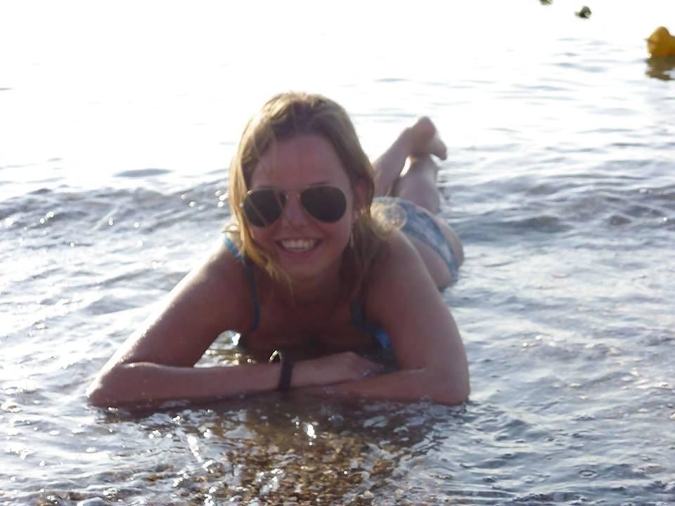 25P Dutch slut 42