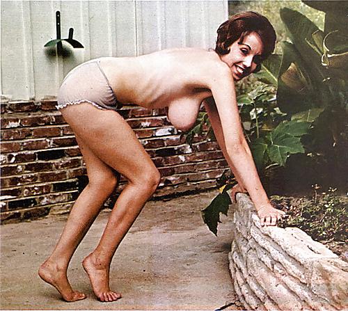 25P Julie WILLIAMS aka The Bosom, Julie Wills, Juli Williams