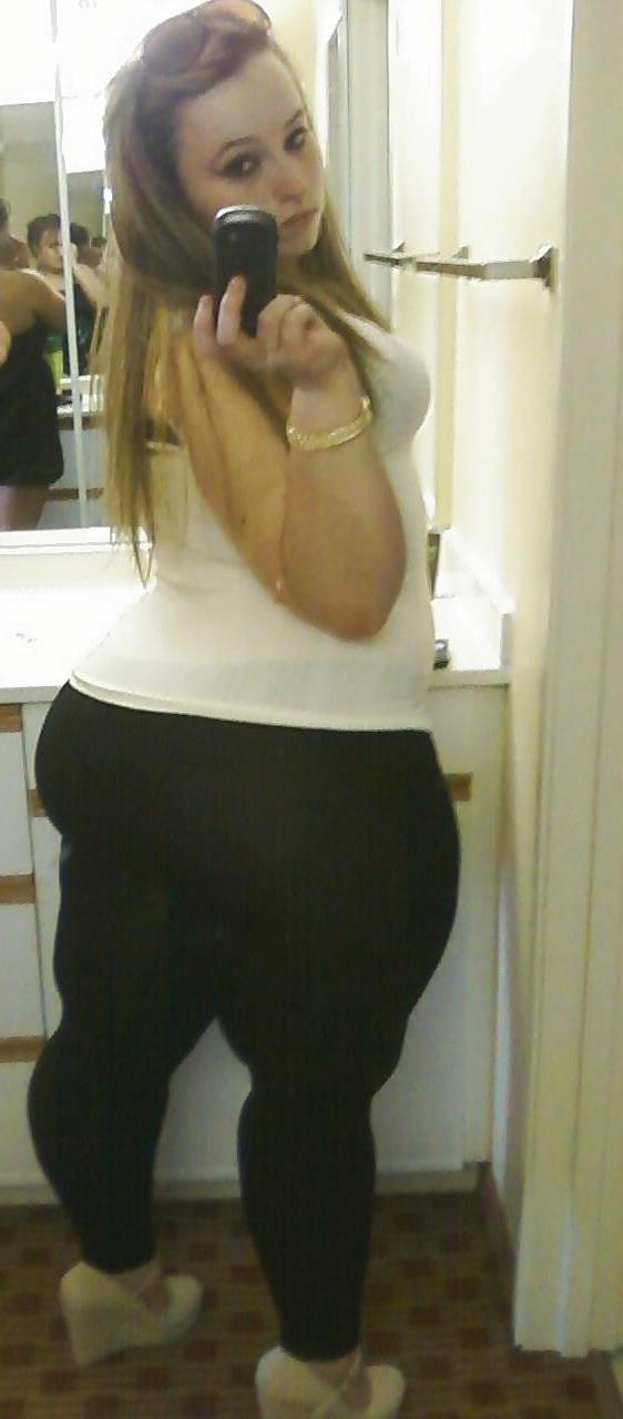 8P Pawg -  thick white girl with an amazing ass