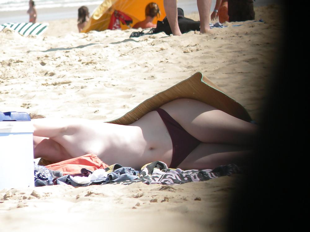 25P Topless brunette hippy girl with puffies