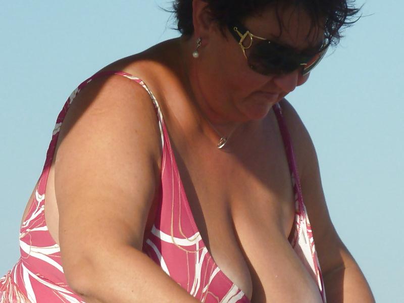 25P Busty granny on the beach! Mixed!