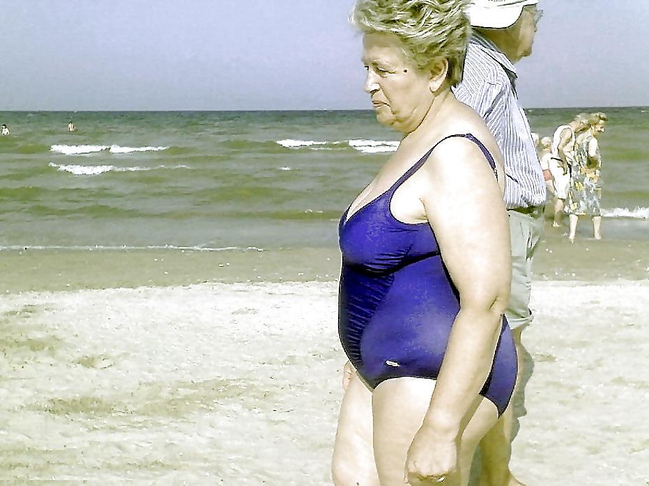 25P Busty granny on the beach! Mixed!
