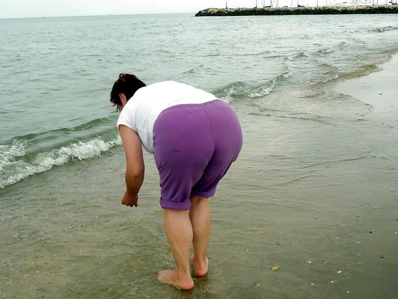25P Busty granny on the beach! Mixed!