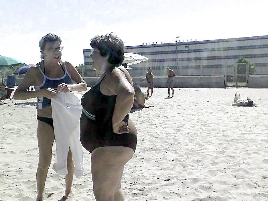 25P Busty granny on the beach! Mixed!