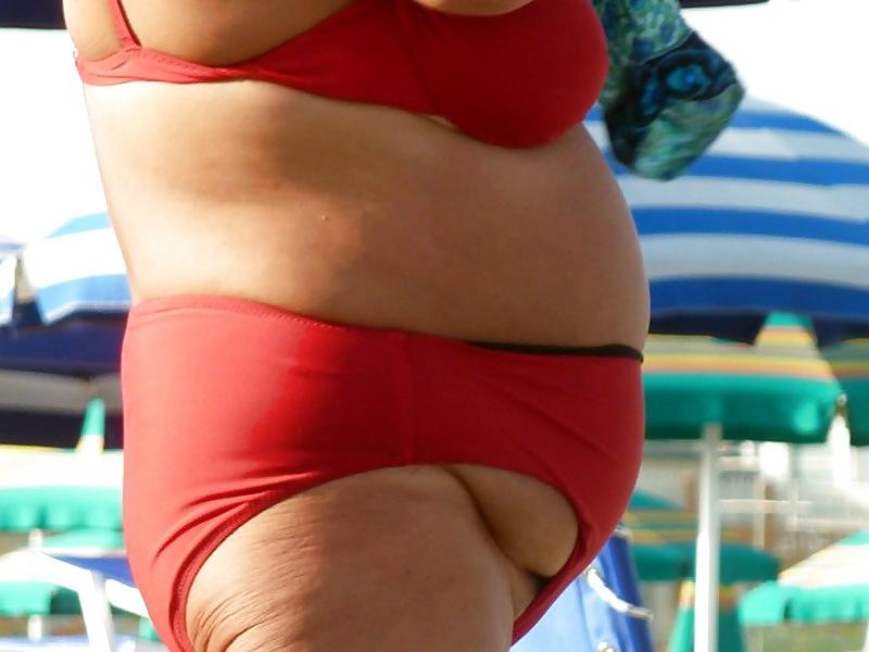 25P Busty granny on the beach! Mixed!