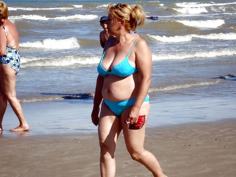 25P Busty granny on the beach! Mixed!