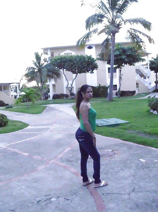 24P Friend Facebook-Samanta Batista