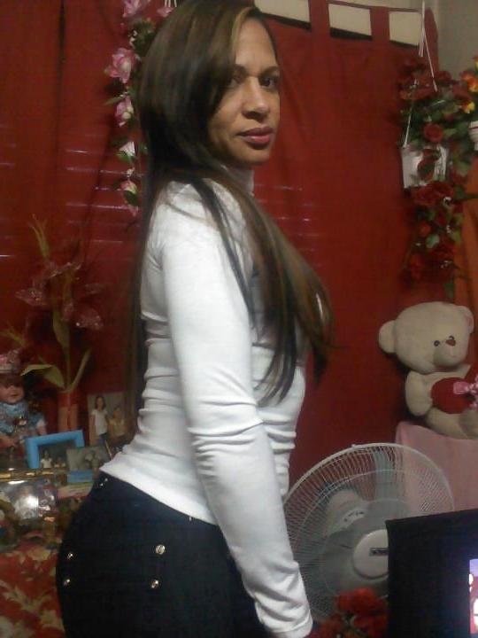 24P Friend Facebook-Samanta Batista