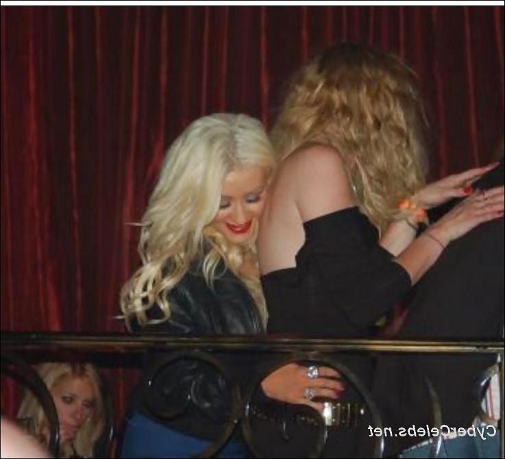 25P SEXY MILF DOGGING FUCK STRANGERS 