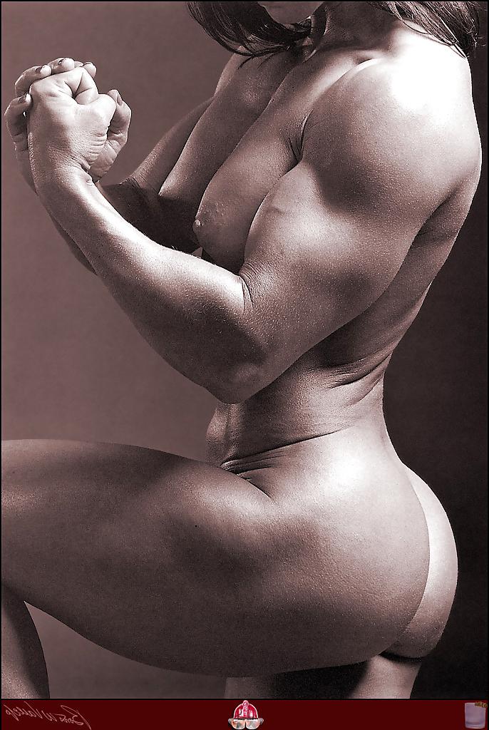 25P Nude Female Bodybuilders 5